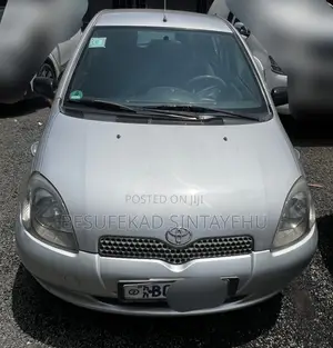 Toyota Yaris 2001 Silver