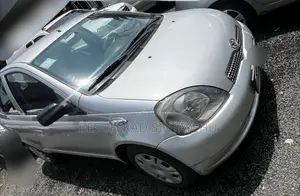 Toyota Yaris 2001 Silver