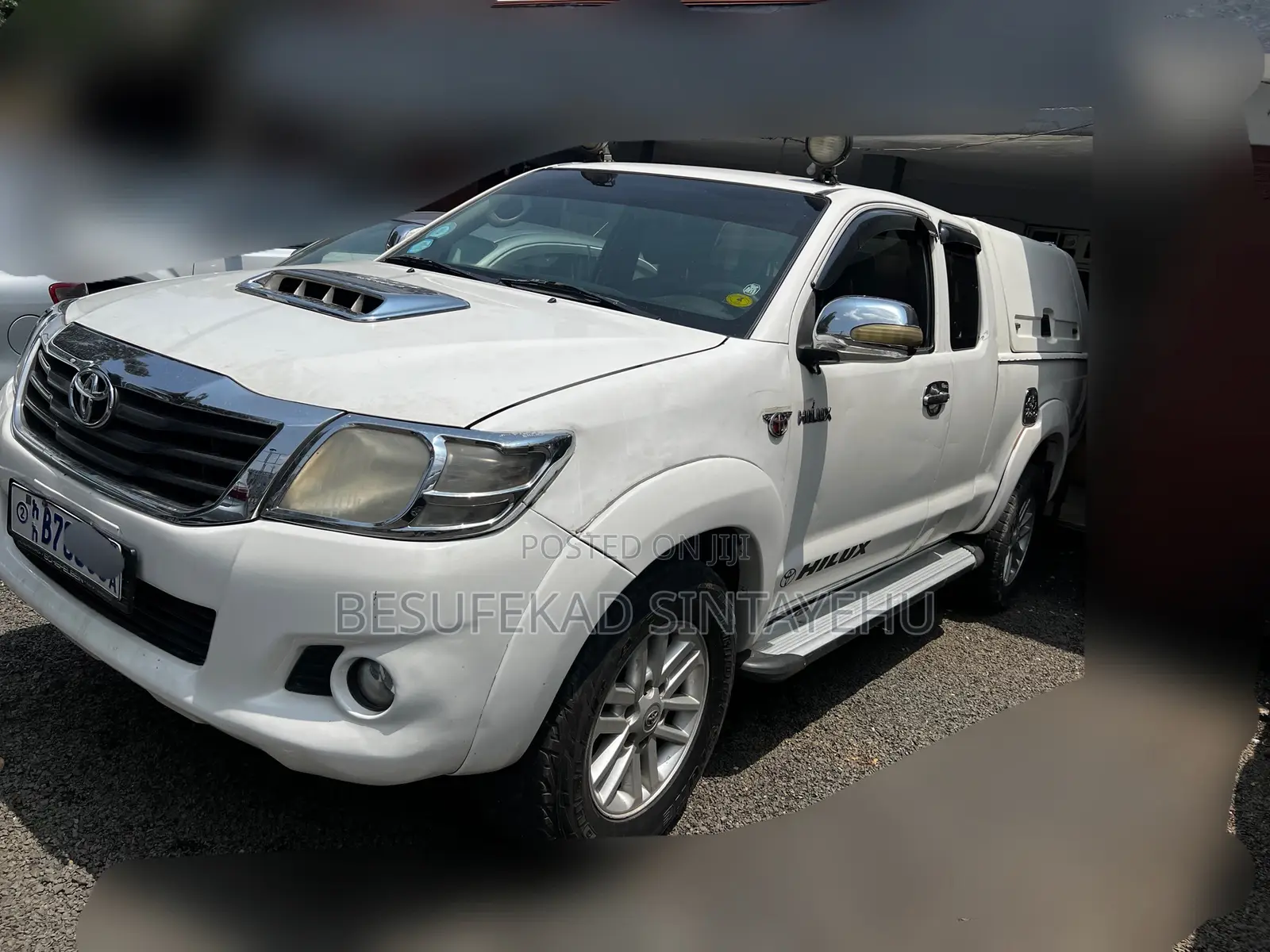 Toyota Hilux SR5 2015 White