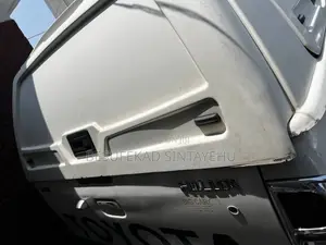 Toyota Hilux SR5 2015 White