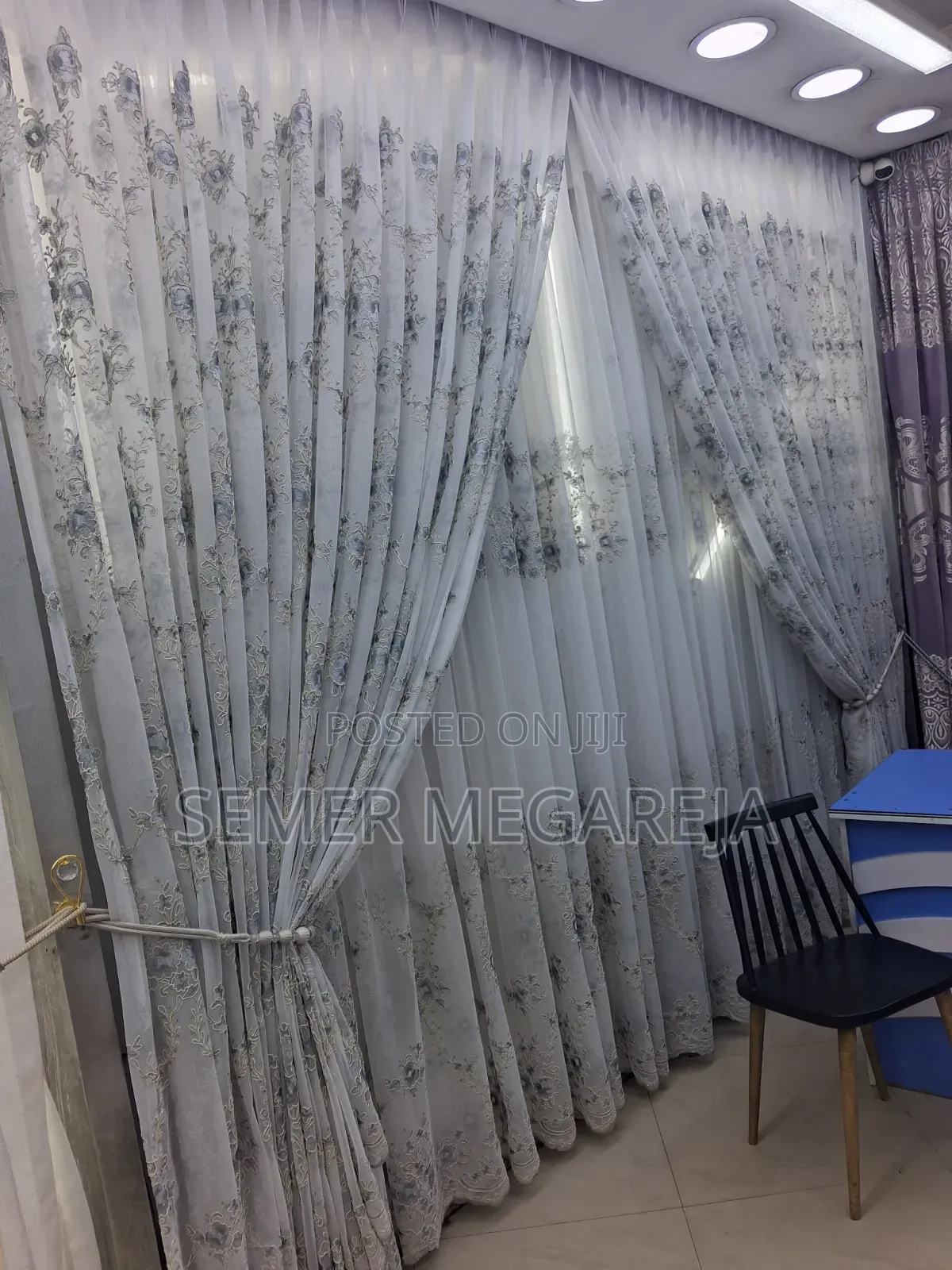 Curtain Textail