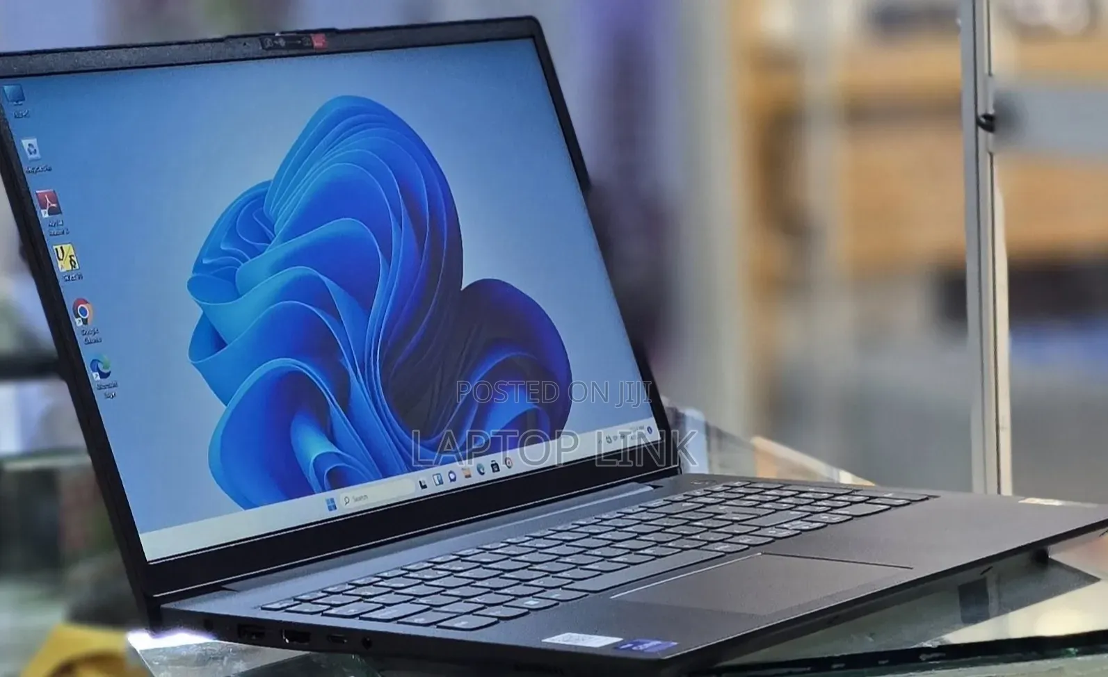 New Laptop Lenovo V15 G3 16GB Intel Core i7 SSD 512GB