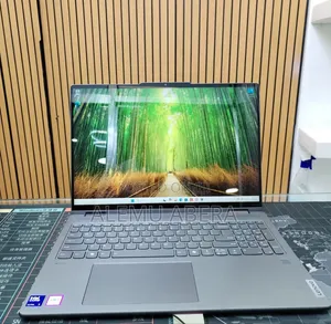 New Laptop Lenovo 16GB Intel Core Ultra 7 SSD 1T