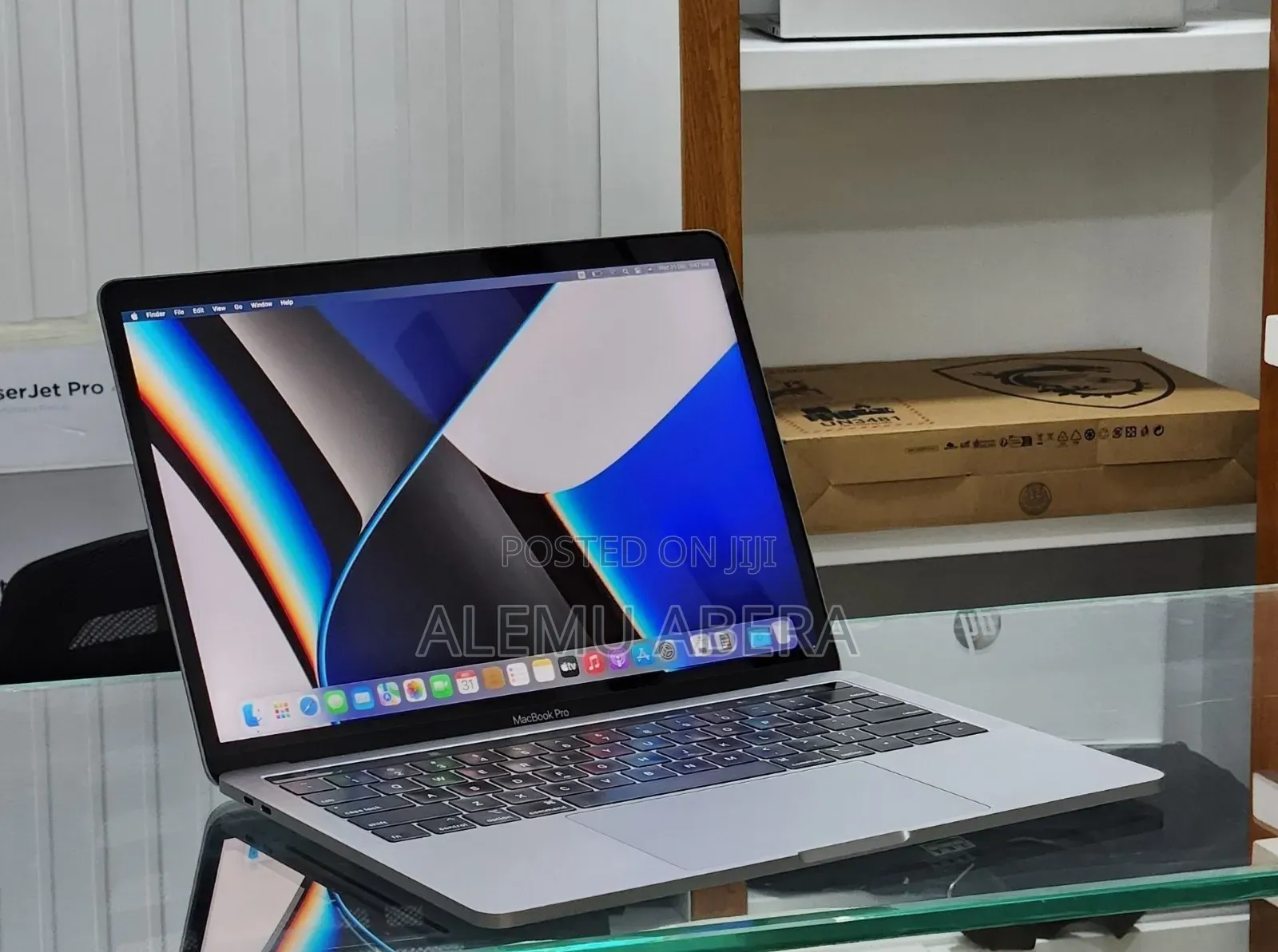 New Laptop Apple MacBook Pro 2019 16GB Intel Core i7 SSD 512GB