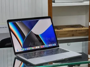 New Laptop Apple MacBook Pro 2019 16GB Intel Core i7 SSD 512GB