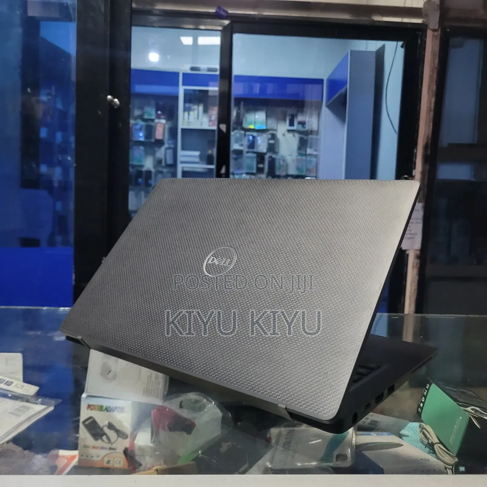 Laptop Dell Latitude 5310 8GB Intel Core i7 SSD 256GB