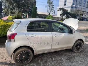 Yaris Compact