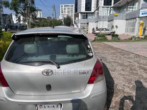 Yaris Compact