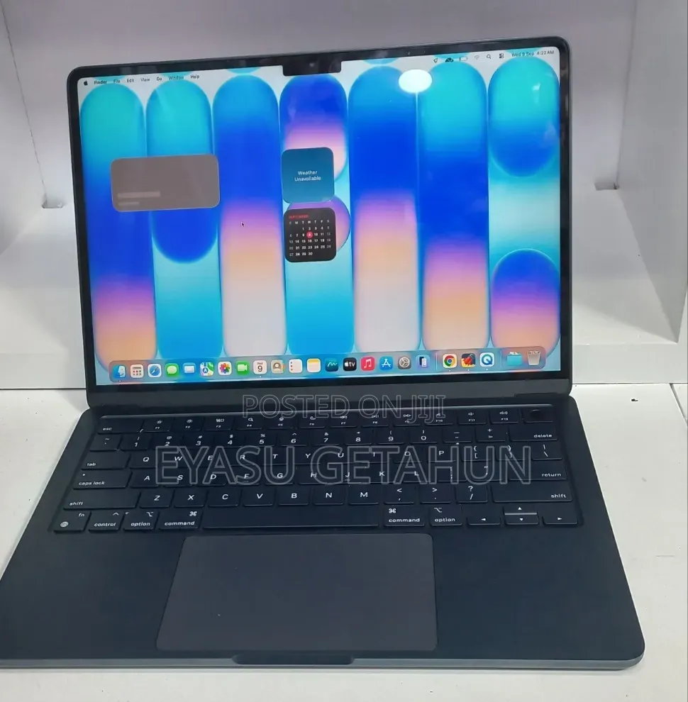 New Laptop Apple MacBook Air 2022 M2 8GB Apple M2 SSD 256GB