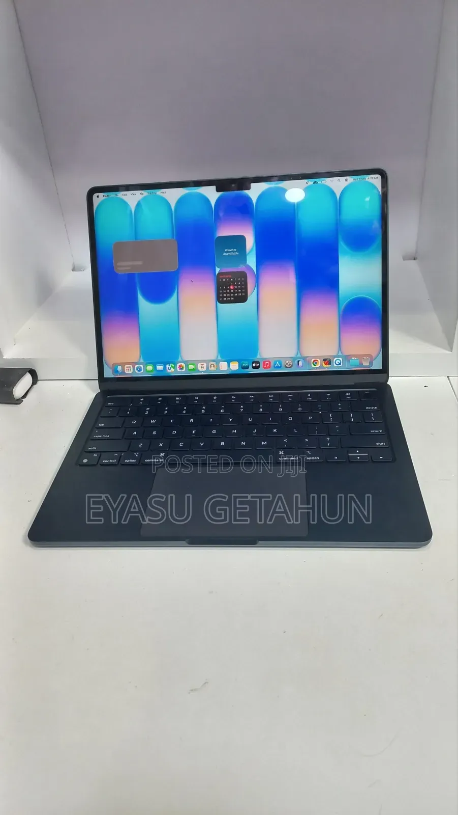 New Laptop Apple MacBook Air 2022 M2 8GB Apple M2 SSD 256GB