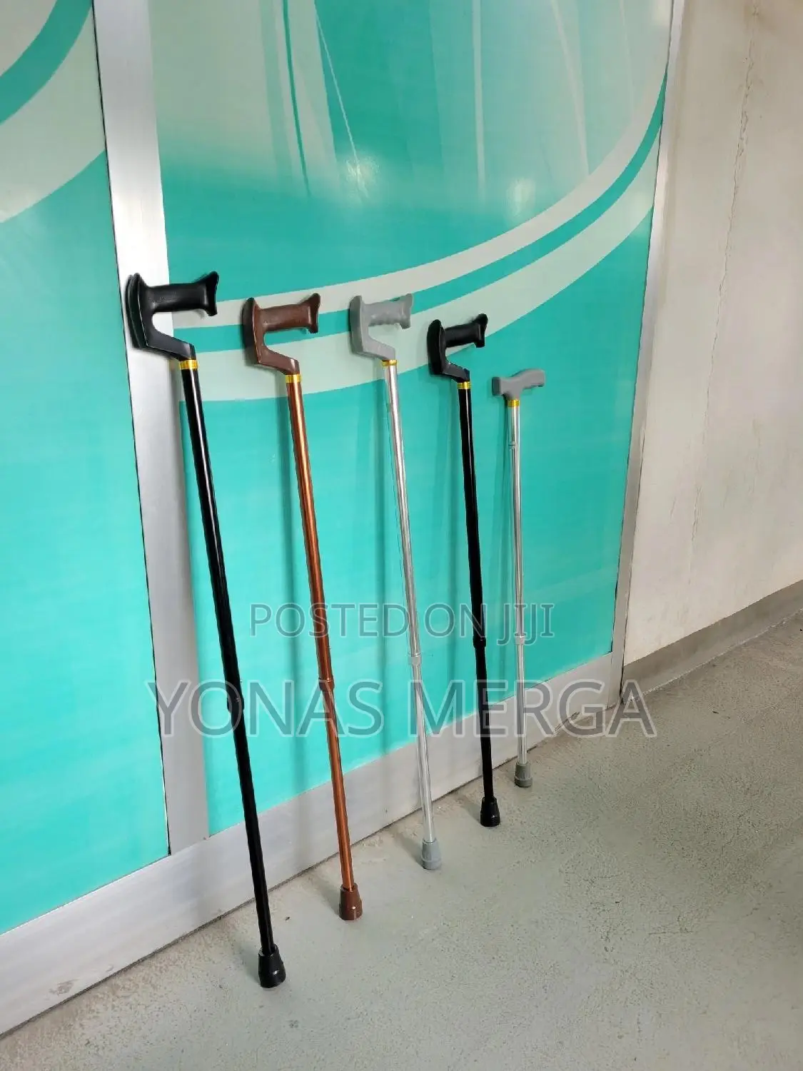 Cane for Old Age尤參walking Stick曳曳walking on Non-Paved surfaces.cain