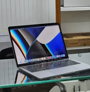 New Laptop Apple MacBook Pro 2019 16GB Intel Core i7 SSD 512GB