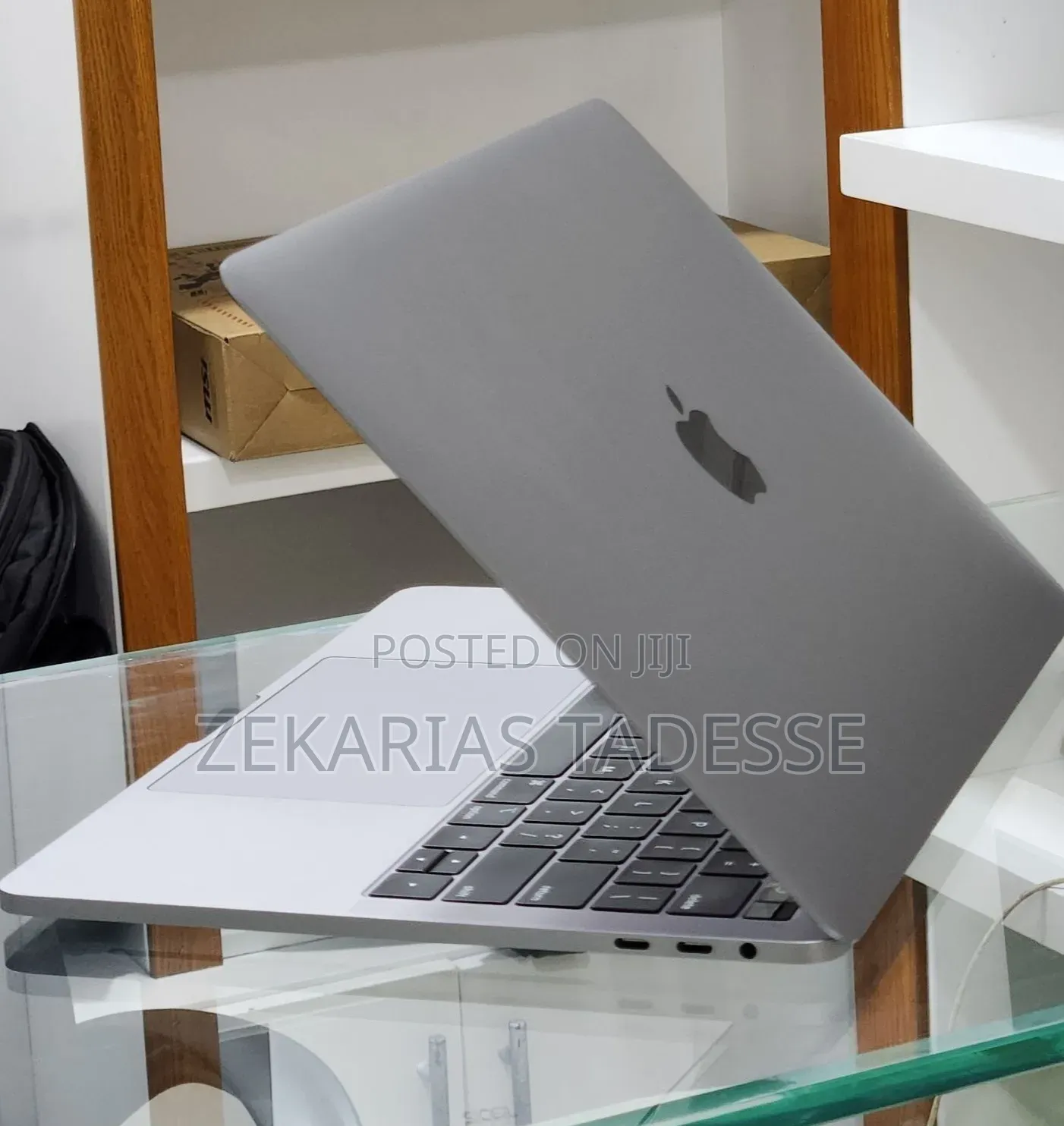 New Laptop Apple MacBook Pro 2019 16GB Intel Core i7 SSD 512GB