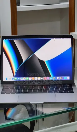 New Laptop Apple MacBook Pro 2019 16GB Intel Core i7 SSD 512GB