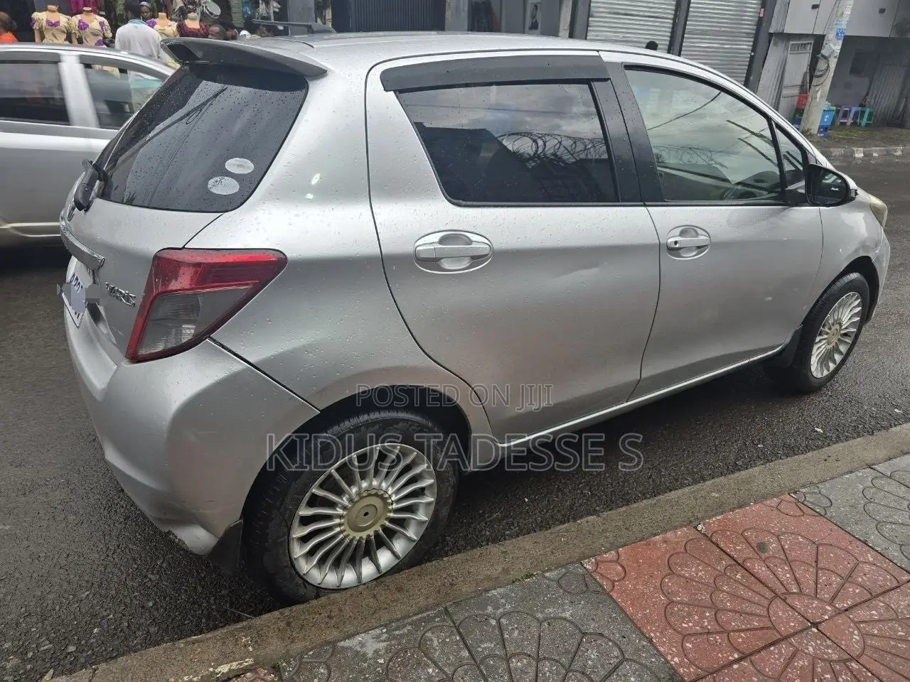 Toyota Yaris 2012 Silver