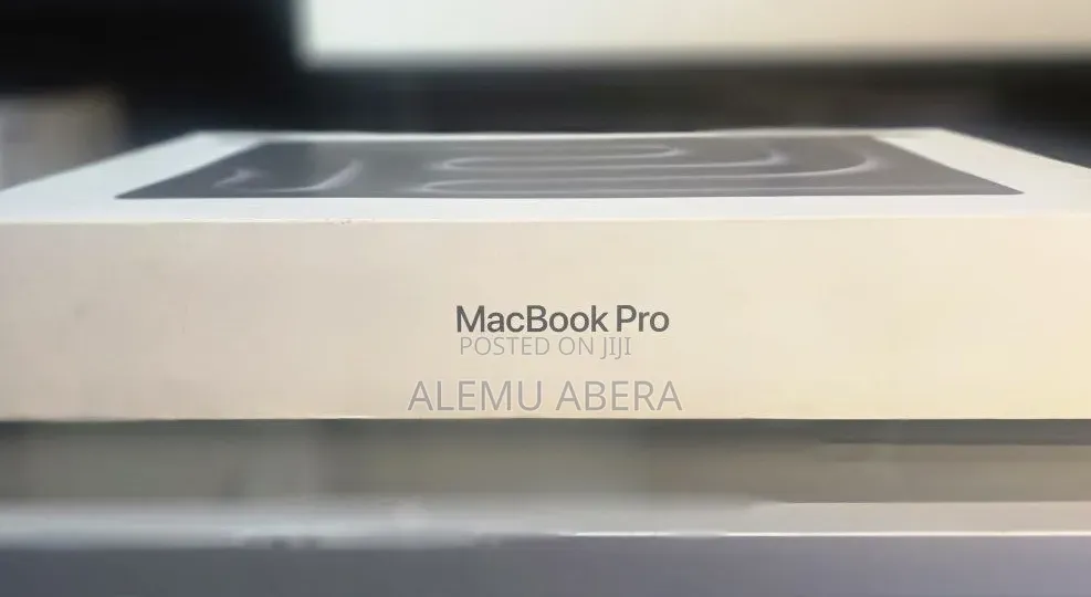 New Laptop Apple MacBook Pro 2026 M5 Max 36GB Apple M5 Max SSD 2T