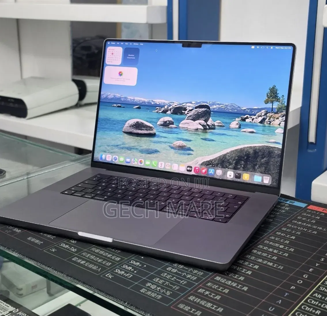 New Laptop Apple MacBook Pro 2021 M1 32GB Apple M1 Pro SSD 512GB