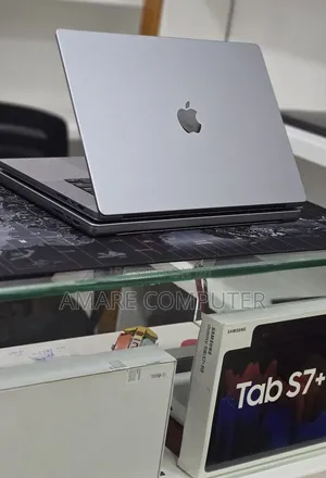 New Laptop Apple MacBook Pro 2021 M1 32GB Apple M1 Pro SSD 512GB