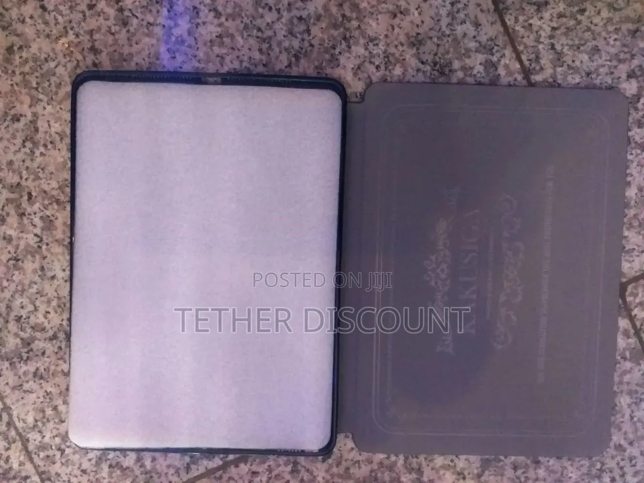 Tablet Cuver የታ ብሌት መያዢ ያ