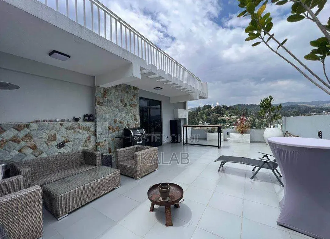 Furnished 8bdrm House in Yeka for sale