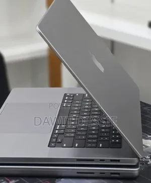 New Laptop Apple MacBook Pro 2021 M1 32GB Apple M1 Pro SSD 512GB