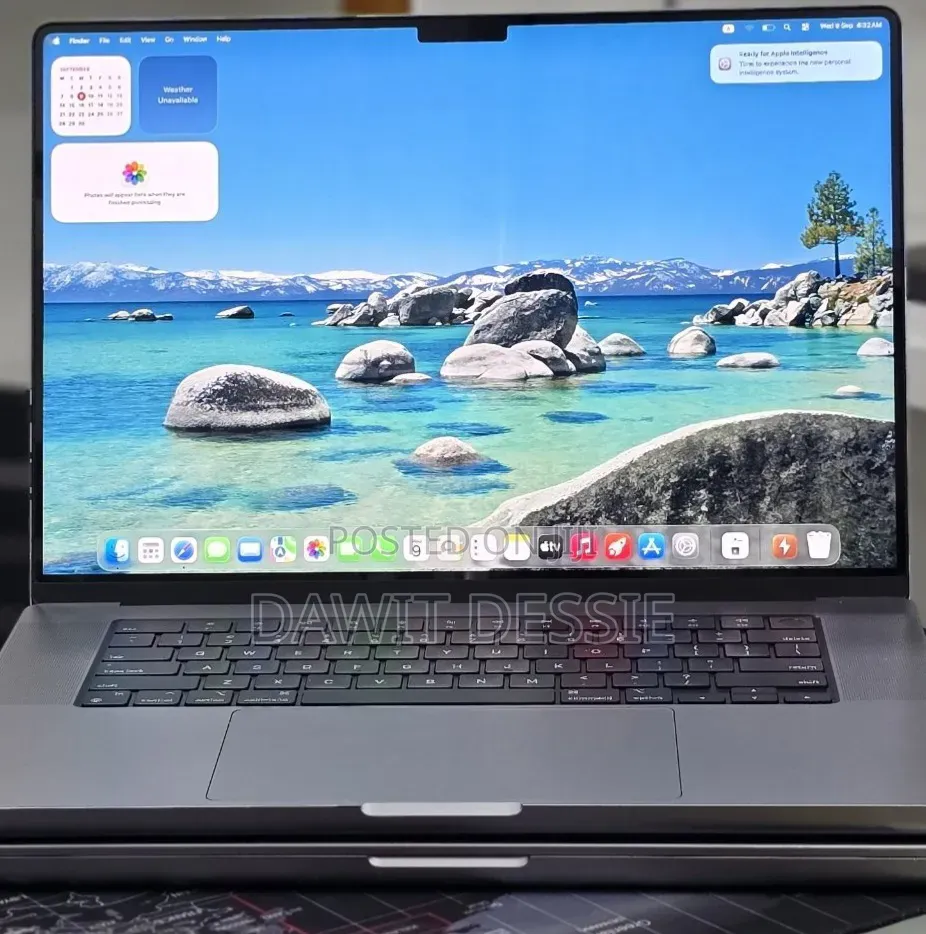 New Laptop Apple MacBook Pro 2021 M1 32GB Apple M1 Pro SSD 512GB