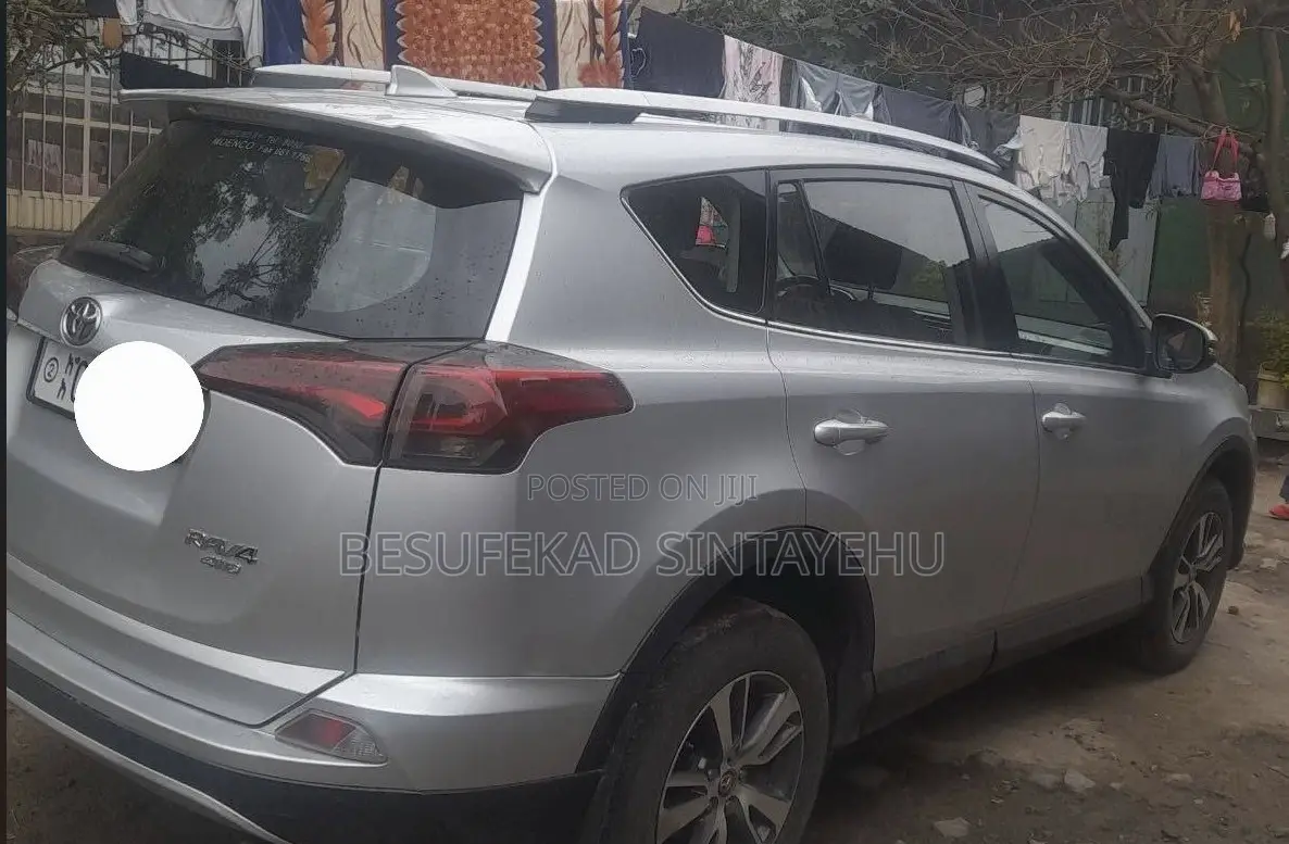 Toyota RAV4 2016 Silver