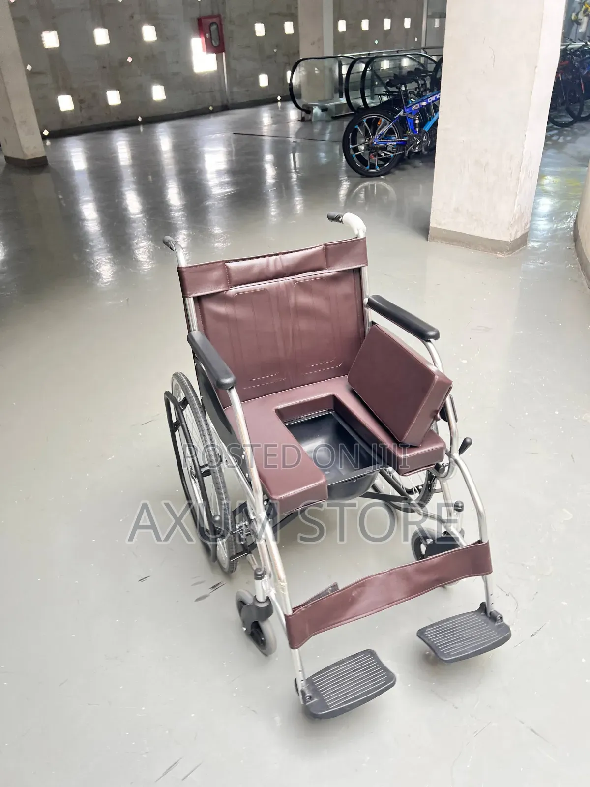 ለዕለታዊ አጠቃቀም ኮማድ ዊልቸር — Daily Use Commode Wheelchair