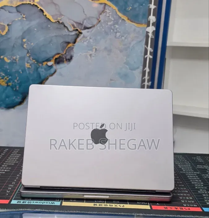 New Laptop Apple MacBook Pro 32GB Apple M1 SSD 1T