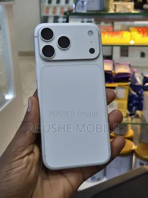 New Apple iPhone 17 Pro Max 256 GB Silver