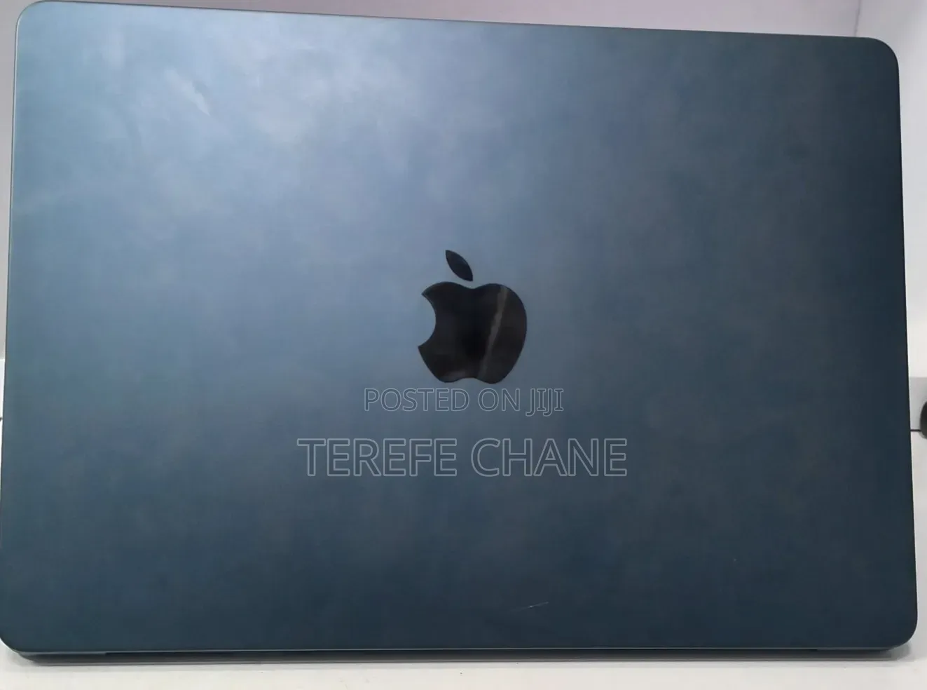 New Laptop Apple MacBook Air 2022 M2 8GB Apple M2 SSD 256GB