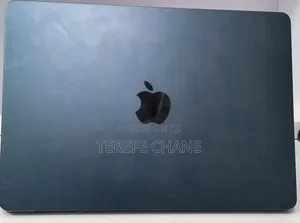 New Laptop Apple MacBook Air 2022 M2 8GB Apple M2 SSD 256GB