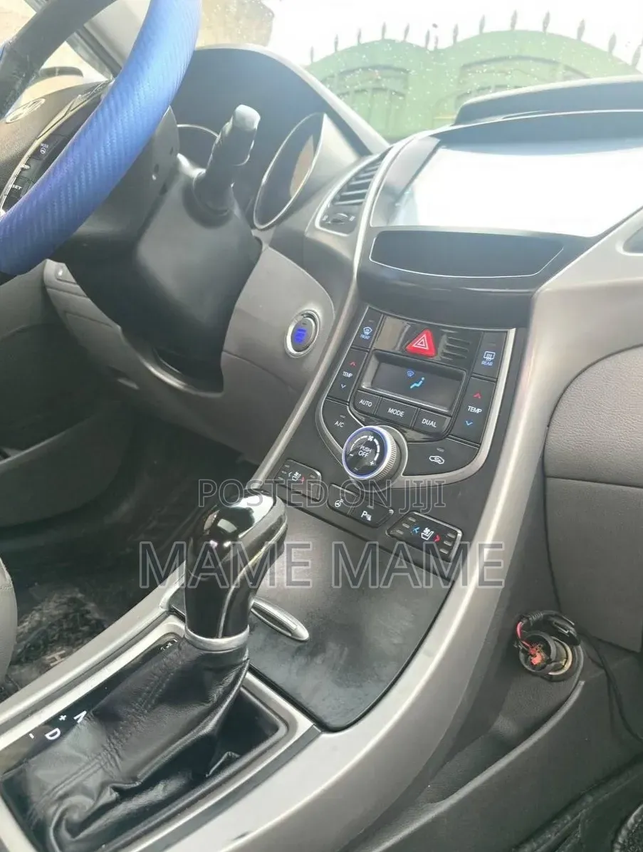 Hyundai Avante 2015 Silver