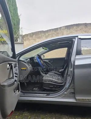 Hyundai Avante 2015 Silver