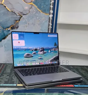 New Laptop Apple MacBook Pro 2023 M2 32GB Apple M1 Pro SSD 1T