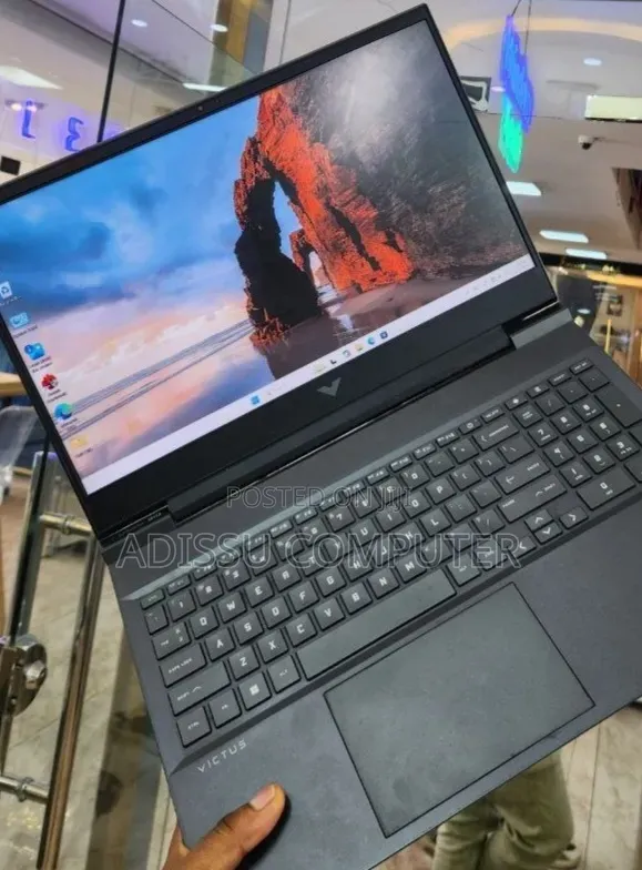 New Laptop HP Victus 16 16GB Intel Core i7 SSD 512GB