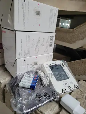Blood Pressure Monitor忌串Power Options: Can Run on Standard Batteries