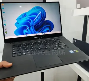 New Laptop Dell XPS 15 16GB Intel Core i7 SSD 512GB