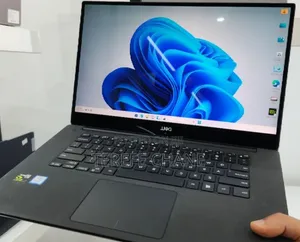 New Laptop Dell XPS 15 16GB Intel Core i7 SSD 512GB