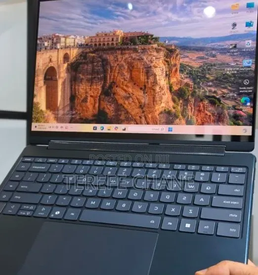 New Laptop Lenovo Yoga 9 16GB Intel Core Ultra 7 SSD 1T
