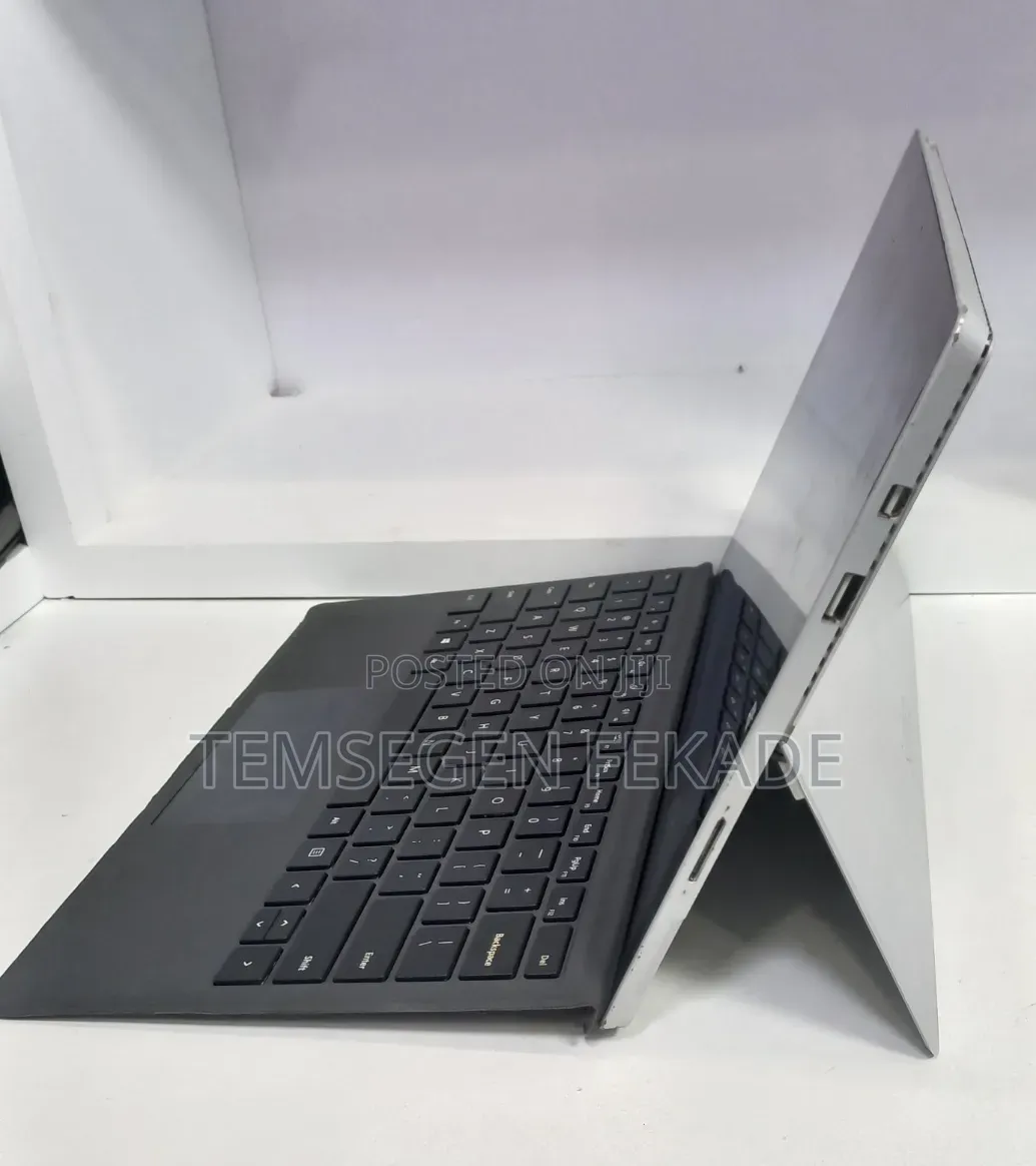 New Laptop Microsoft Surface Pro 3 8GB Intel Core i7 SSD 256GB