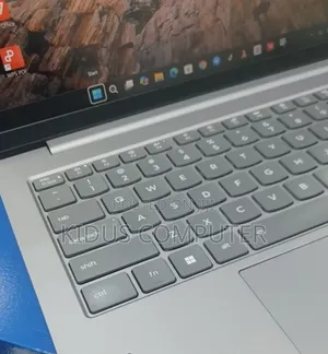 New Laptop Lenovo ThinkBook 13 16GB Intel Core 5 SSD 512GB