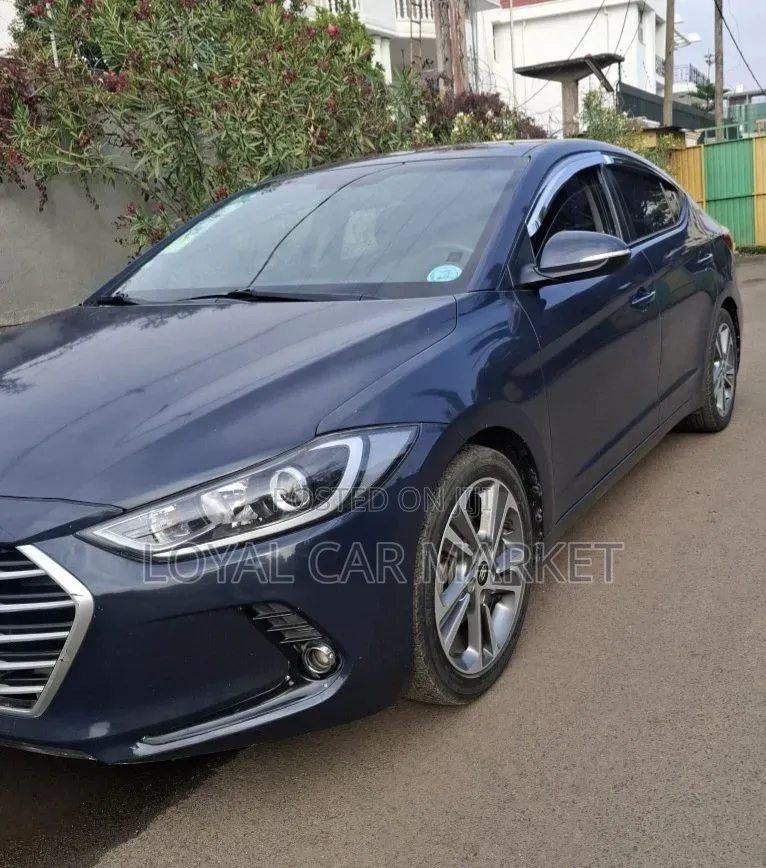 Hyundai Avante 2017 Gray