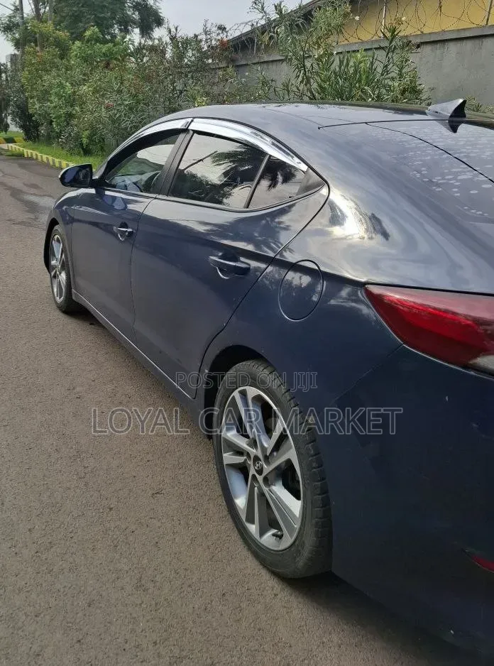 Hyundai Avante 2017 Gray