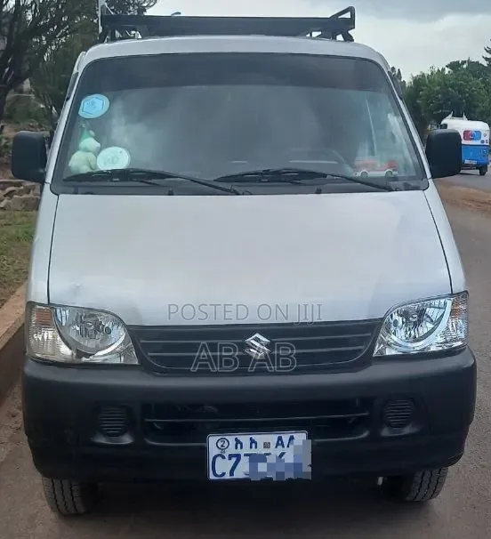 Suzuki Eeco 2023 Silver