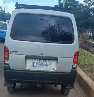 Suzuki Eeco 2023 Silver