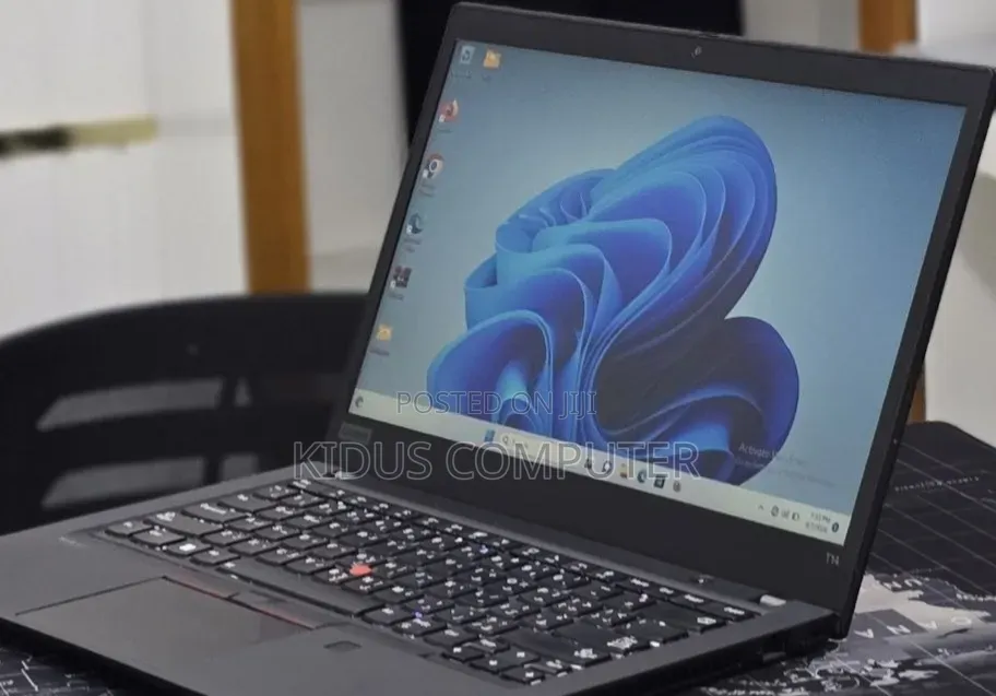 New Laptop Lenovo ThinkPad T14 16GB Intel Core i7 SSD 512GB