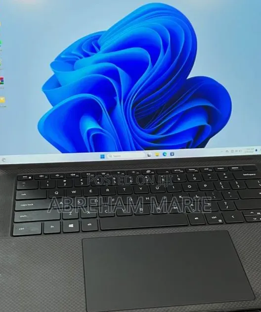 New Laptop Dell XPS 15 16GB Intel Core i7 SSD 512GB