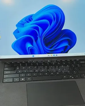 New Laptop Dell XPS 15 16GB Intel Core i7 SSD 512GB