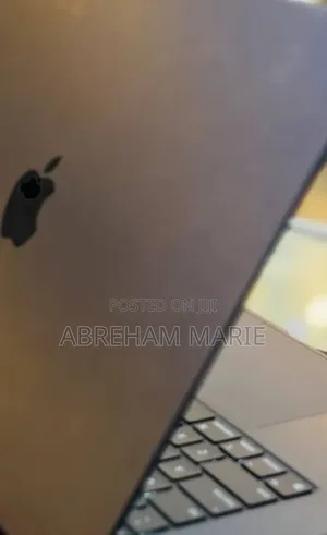 New Laptop Apple MacBook Air 2024 M3 16GB Intel Core M3 SSD 512GB